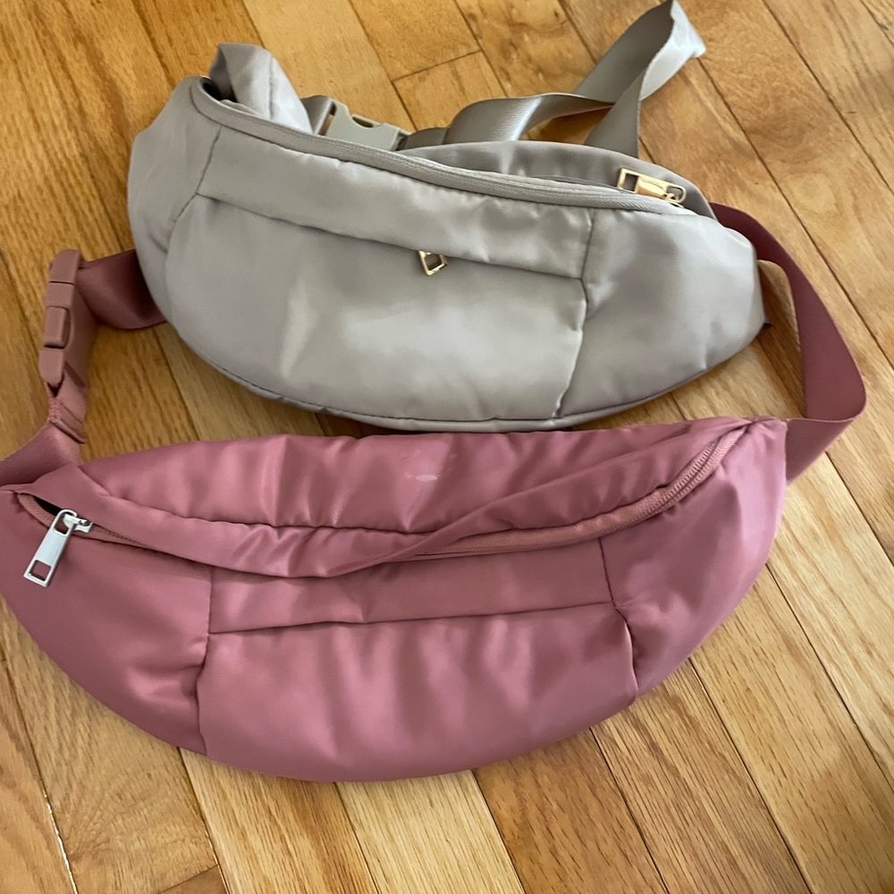 2 belt bags